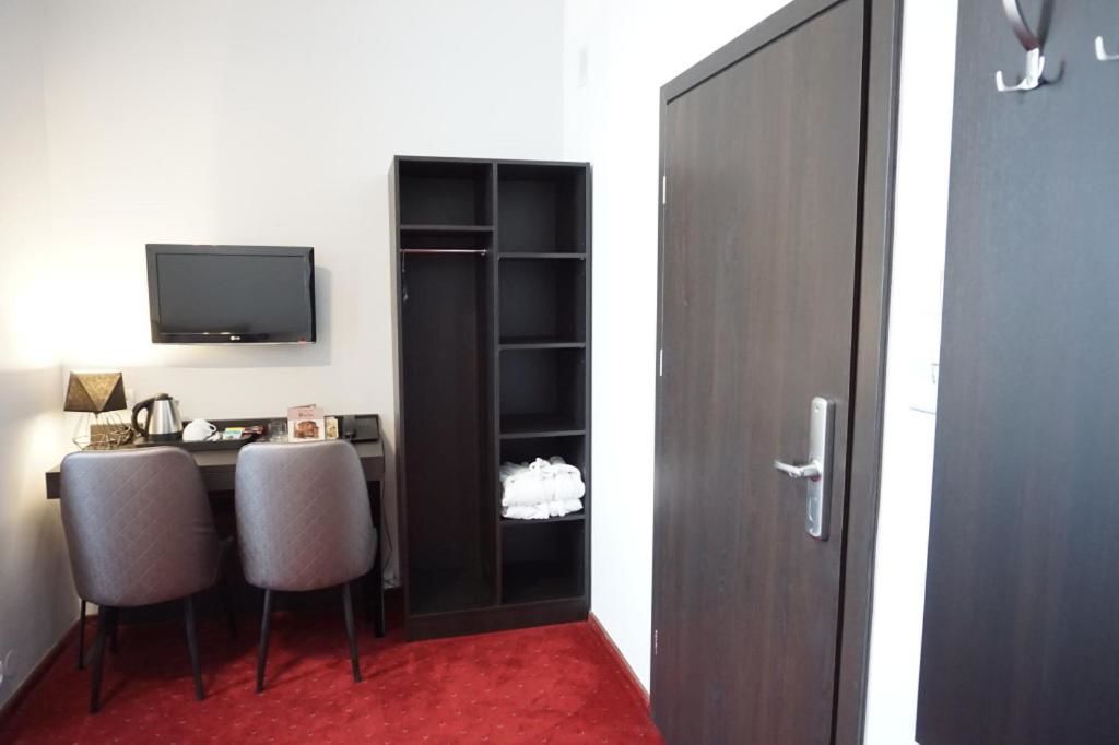 Отель Hotel Restauracja Varia Дзялдово