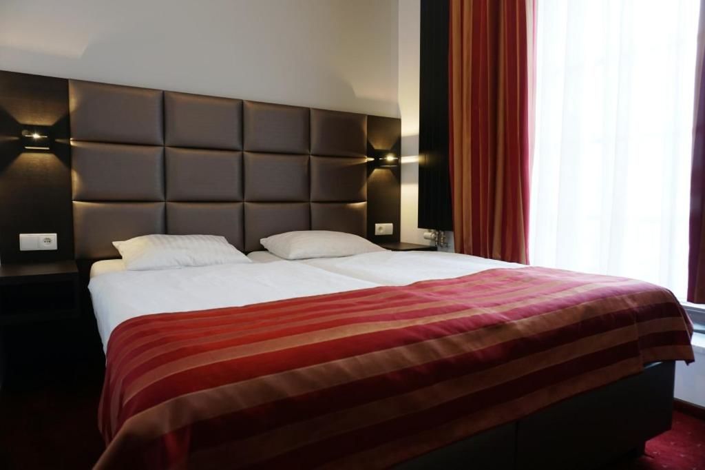 Отель Hotel Restauracja Varia Дзялдово