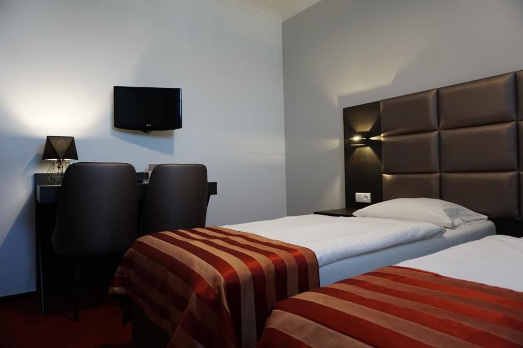 Отель Hotel Restauracja Varia Дзялдово