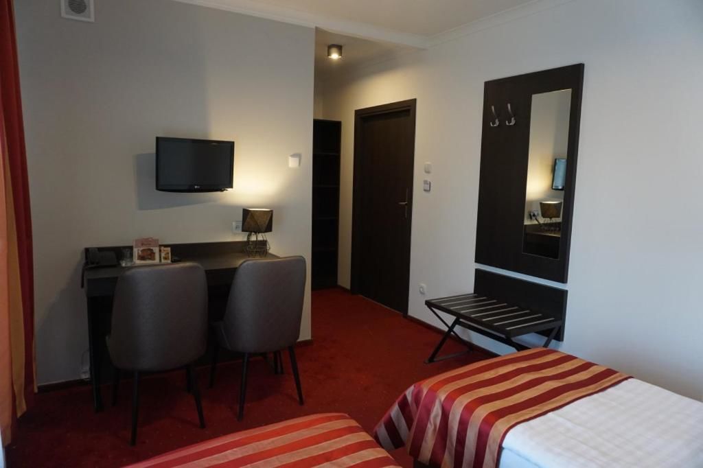 Отель Hotel Restauracja Varia Дзялдово-33