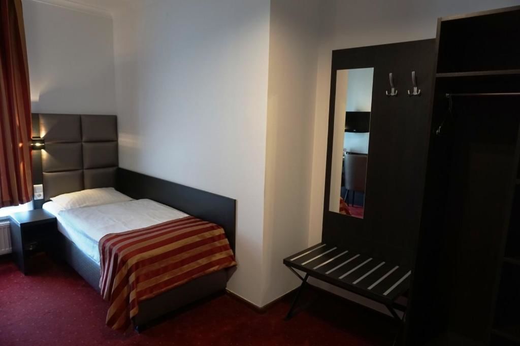 Отель Hotel Restauracja Varia Дзялдово-38